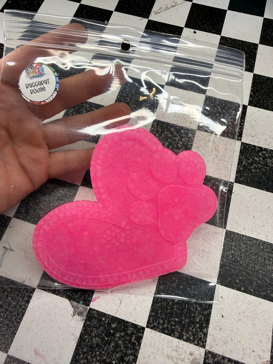 Paw w/heart • baccarat rouge