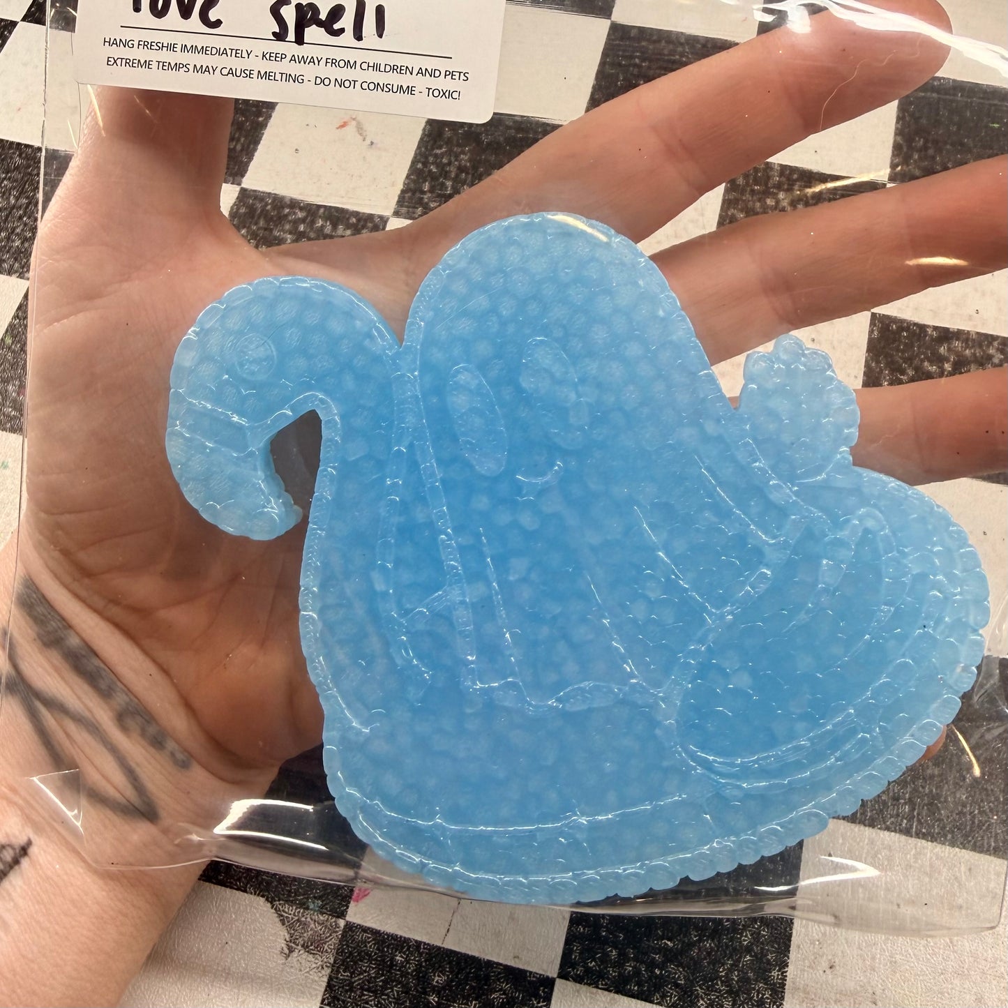 Ghost in float • love spell