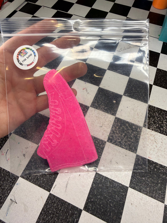 Converse • pink sugar